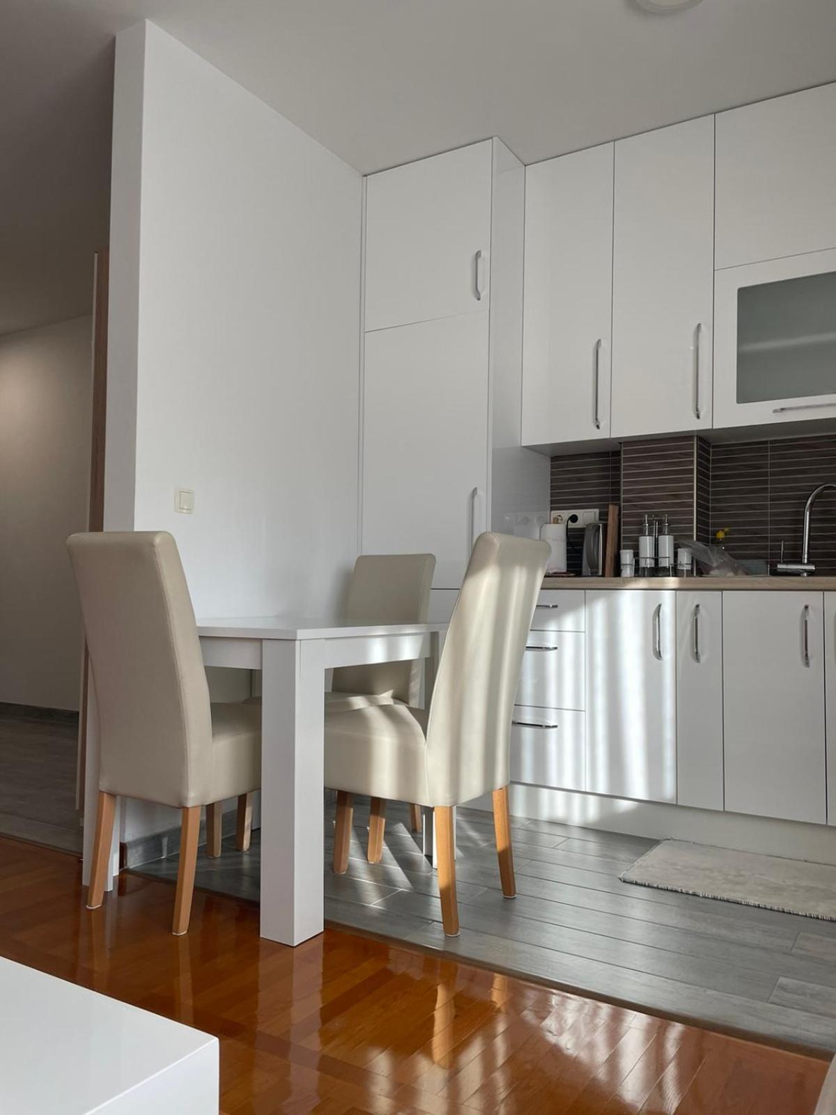Apartment Sunshine โมสตาร์ ภายนอก รูปภาพ