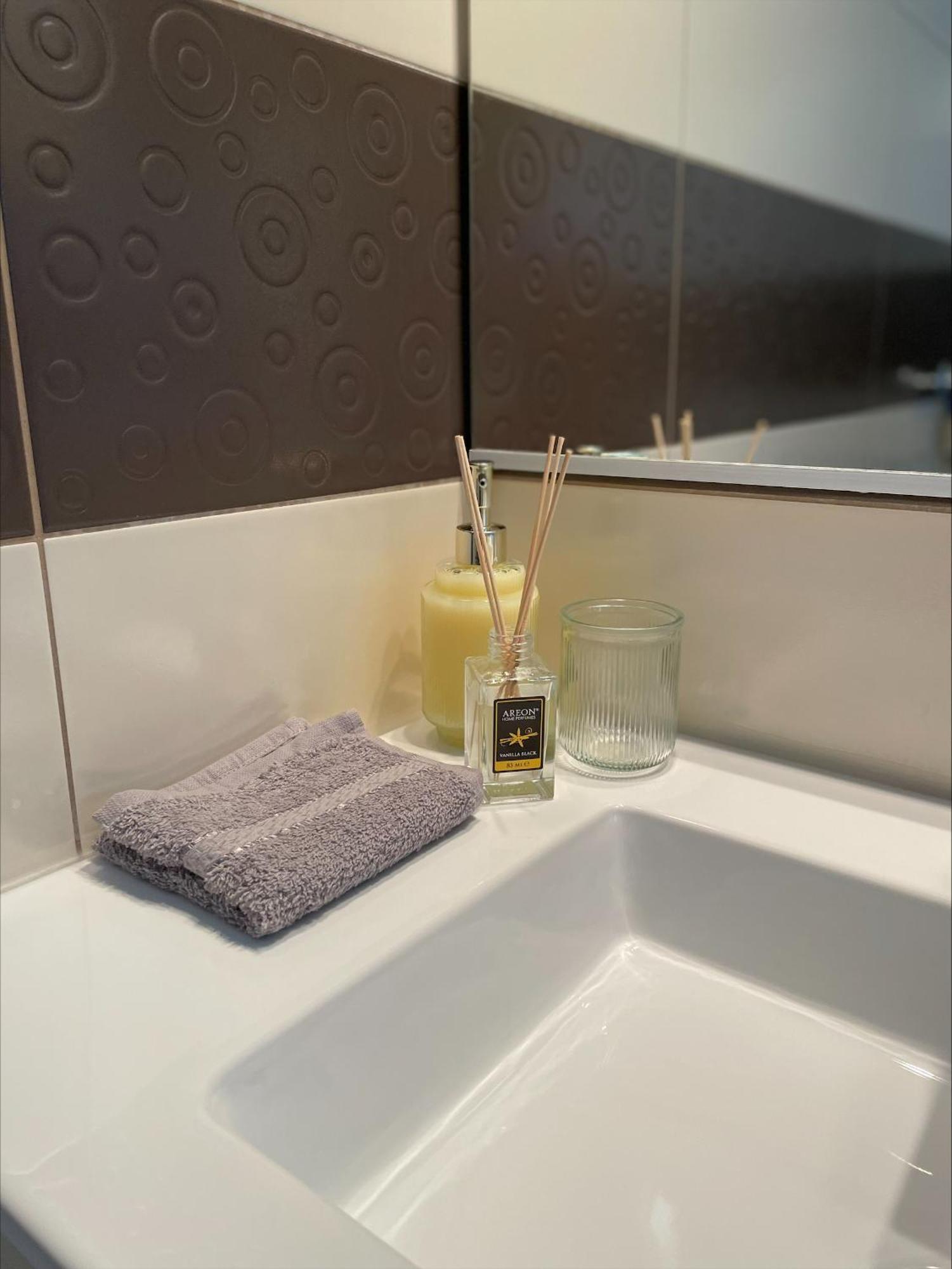 Apartment Sunshine โมสตาร์ ภายนอก รูปภาพ