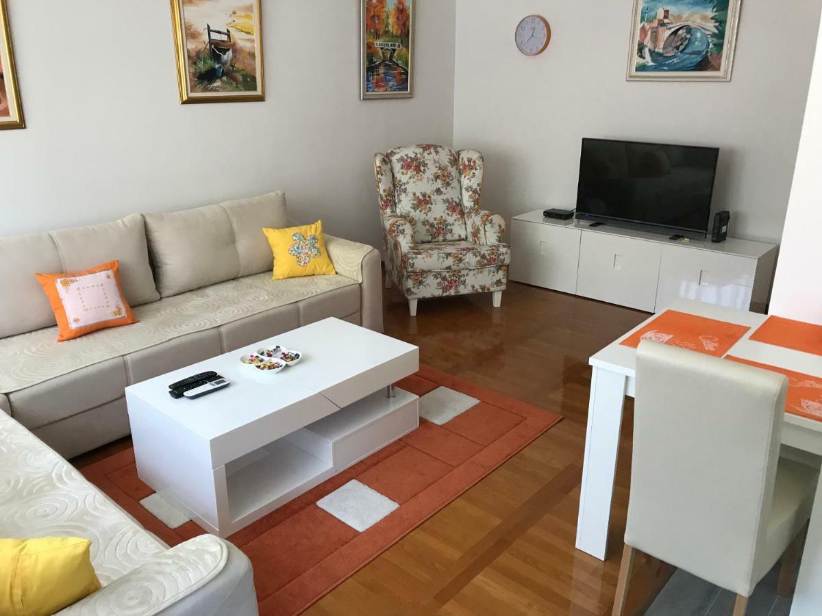 Apartment Sunshine โมสตาร์ ภายนอก รูปภาพ